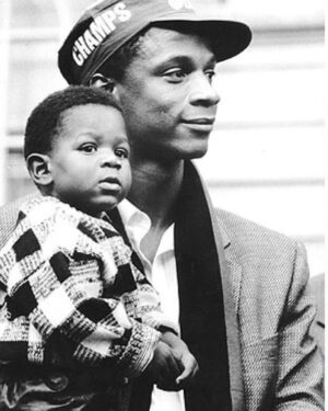 Darryl Strawberry Instagram - Happy birthday to my first born @dj_straw8 🎉🎉 Just wanted to say how proud I am of you for becoming the Man, Husband and Father that you are with your beautiful family! Enjoy yourself on this wonderful day! Love You Daddy 🍓🫶🏾