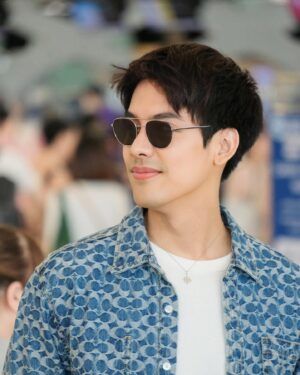 Darvid Kreepolrerk Instagram - ลงให้หมดไม่สนรูปใคร🤣 ขอบคุณเจ้าของภาพจ้า #thxpickub💗 @coach #CoachNY