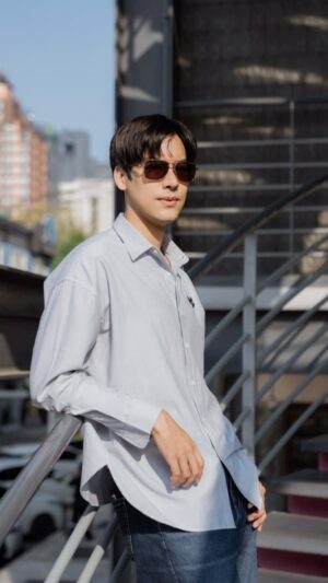 Darvid Kreepolrerk Instagram - สวัสดีเดือนแห่งความร้อน..ตัดแว่นกันแดดซักหน่อยย🕶️☀️ @moshi.optic @eyelinkvision_thailand #moshioptic #sunglass365 #DitaLancier #EssilorTH