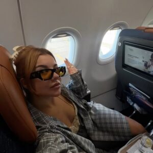 Darya Timoshenko Instagram - Ищу мужа , может так сработает 🙈 

А если без шуток , пока невеста можно и фото с отпуска в купальнике показать 🇹🇷