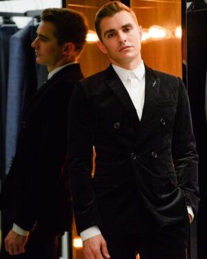 Dave Franco Instagram - dave in suits ✨  #davefranco