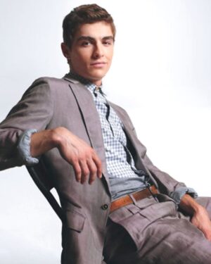 Dave Franco Instagram - dave in suits ✨  #davefranco