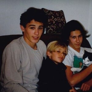 Dave Franco Instagram - to all who celebrate, i hope you had a great thanksgiving

#davefranco #jamesfranco #tomfranco