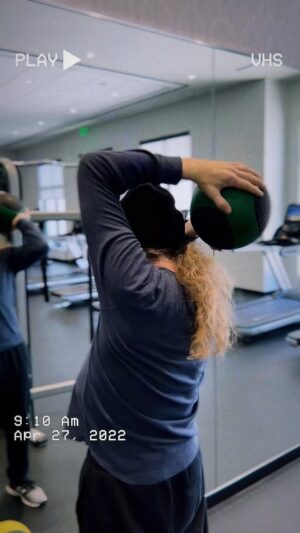 Dave Mustaine Instagram - Daily workout with @professorreggie #metaltouroftheyear
