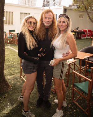 Dave Mustaine Instagram - Happy 4th of July to my fellow American droogs, from my girls and I here! Hope you’re spending the holiday with your loved ones close.