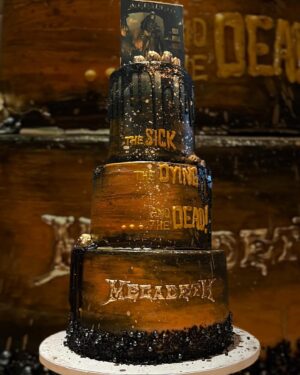 Dave Mustaine Instagram - WOW. What an incredible surprise I came home to! Thank you to my family, and to @triplecrownbakery for this massive ‘The Sick,The Dying… And The Dead’ cake! 

#thesickthedyingandthedead @megadeth