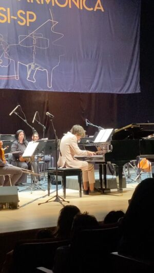 Davi Campolongo Instagram - 𝕱𝖗𝖊𝖉𝖊𝖗𝖎𝖈 𝕮𝖍𝖔𝖕𝖎𝖓 🎶❤️‍🔥

#davicampolongo #piano #mazurka #chopin #classicalmusic #pianist