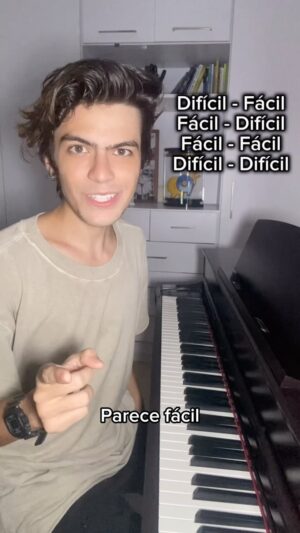 Davi Campolongo Instagram - Nem tudo é o que parece não é mesmo? 😅

#piano #music #musica #pianist #songs