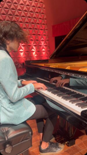 Davi Campolongo Instagram - 𝑳𝒂 𝒏𝒐𝒃𝒍𝒆𝒔𝒔𝒆 𝒅𝒆 𝑯𝒂̈𝒏𝒅𝒆𝒍 🤌❤️‍🔥

#davicampolongo #piano #pianist #classicalmusic #händel