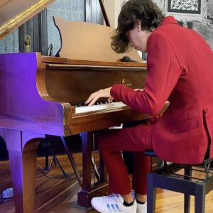 Davi Campolongo Instagram - 📍Rio de Janeiro - dia 19/06 (QUARTA-FEIRA) 
Sala Cecília Meireles | @salaceciliameireles 
🎟️ Link pra garantir seu ingresso nos stories!

#davicampolongo #piano #pianist #riodejaneiro #beethoven #recital