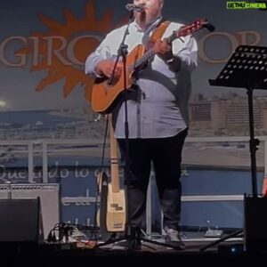 David Barrull Instagram - Quiero que mi primera publicación de #julio sea esta. Espero que os haga bien este pequeño fragmento de una alabanza que me encanta me apasiona esta historia de amor entre jesucristo y la humanidad