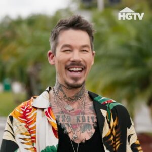 David Bromstad Instagram - We are back!!!! The usual shenanigans and fun times.  Brand spanking new episodes start tonight at 9 @hgtv @discoveryplus