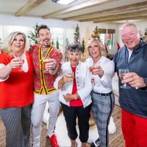 David Bromstad Instagram - I hope everyone enjoyed the holiday extravaganza last night. I don’t think I’ve ever said this in my entire career, but I do believe this is the best thing I’ve ever been a part of. Probably because I had the most amazing team and part of the team was my fabulous sisters!!!! They are such a huge part of my life and what you saw last night is exactly how we are when we are together. We love on each other and respect each other so much for the gifts the God has given us. We are goofy, weird, delightfully strange, fashionable, intensely honest, Hyper creative,and deliciously dorky. These pictures describe everything about us. I’m so honored and proud to have worked with these incredible women and create memories that will always be cherished. I LOVE MY FAMILY!!!! ♥️ 🎄 ♥️