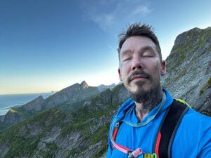 David Bromstad Instagram - 2000 steps of pure terrifying exhilaration. This wasn’t just a climb for me, this was something so much more. I’ve been thru a lot the last few years, which I will share when I’m ready, and this was incredibly symbolic for me. Conquering one of my greatest fears, heights, was not on my bucket list tbh but when I started the stairway of Reinenbringen I knew I was going to reach the top. It wasn’t about the speed and I wasn’t competing with anyone else but myself. The climb was unique, challenging and one of the most rewarding things I’ve ever done in my personal life. While climbing up I tried not to look down at where I was as it gave me that feeling of dread but after I got up and started to come back down, that dread turned into confidence. I could honestly stand on any step and put my arms out and close my eyes and feel present in that moment. The dread turned into accomplishment which in turned made my cry. I sat and let the tears rolled down my face and felt that beautiful emotion. Letting go of passed mistakes and regrets. Letting theses moments pass thru me has given me a intense clarity Building foundations! Feels good to be present, sober and living the life I was intended to live.  Hope u guys are enjoying my journey in the Lofoten Islands Norways. So much more to come! ❤️ 🇳🇴 ❤️