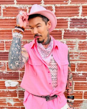David Bromstad Instagram - Giddy up 💓🤠💓