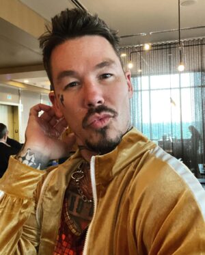 David Bromstad Instagram - Another year another journey! Yup, it’s that time again. My Birthday! 🎂 🎉 🥳 Turning 48 feels like any other year just a little more stiff and achy. Ugh! 😂 👴 Man it’s been a unique year, not just for me but for everyone. We have all taken a journey no one could have expected. There has been some really amazing ups and some really hard downs. But u know what? I woke up this morning and that is a blessing I will never get tired of! Love u guys so much! Thank u for your amazing love u have showered me with this past 15 years! U guys are incredible and delicious! Here’s a few lerks for u to enjoy. U know I love my fashions! 😘