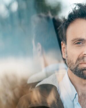 David Castello-Lopes Instagram - Portraits du bro David Castello-Lopes constituant dès lors 8 nouveaux fonds d'écrans pour rendre vos terminaux numériques plus attractifs et performants.

.
.
.
.
.
.
.

Un stock de hashtags gratos et inutiles :
#prism #prismagraphy #prim #ootd #model #fashion #portraits #portraiture #photography #photo #portraitphotography #photographer #photoshoot #art #artist #edito #editorial #street #streetphotography #streetphotographer #analog #instagood #photooftheday #instaphoto #sony #sonyalpha #fiat #fiatpanda #fiatpanda4x4