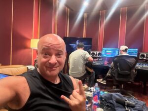 David Draiman Instagram - Epic shit alert 🤯🤘🏻🔥
@disturbed @dandonegan @mikewengren 
#ithasbegun