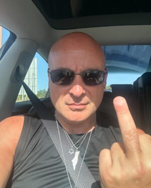 David Draiman Instagram - Here’s a reminder that @rogerwaters is STILL a festering, #antisemitic piece of shit.

HEY…ROGER, LEAVE US #jews ALONE!

ASSHOLE #rogerwaters