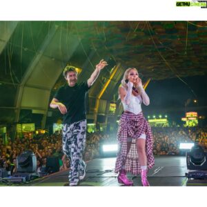 David Fonseca Instagram - Noite absolutamente épica no @agitagueda com um dos nossos maiores talentos, a incrível @claudiapascoal! Dá para notar que estávamos todos muito felizes? Obrigado Águeda, VALEU!! ❤️

(📸 @joao_pereira_photographer e @cindygoisfotografia)