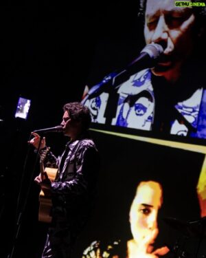 David Fonseca Instagram - Que noite magnífica em Ovar! Obrigado pela casa cheia e por terem feito a festa connosco, foi incrível!