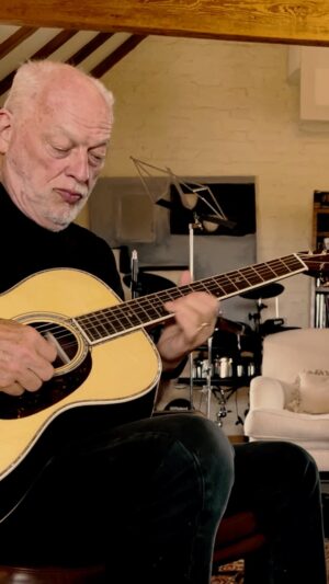 David Gilmour Instagram - David Gilmour rehearsing Pink Floyd's "Wish You Were Here" with Ben Worsley (also featuring Wesley the dog).