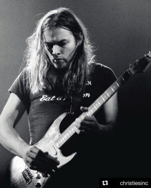 David Gilmour Instagram - #regram @christiesinc
・・・
Now open: Select guitars from The David Gilmour Guitar Collection are on view in Los Angeles until 11 May. #GilmourGuitar⠀
.⠀
Entry is free and there’s no need to book.⠀
.⠀
📷 Courtesy of Jill Furmanovsky Archive.⠀
.⠀
The David Gilmour Guitar Collection – 20 June at Christie's New York.⠀
.⠀