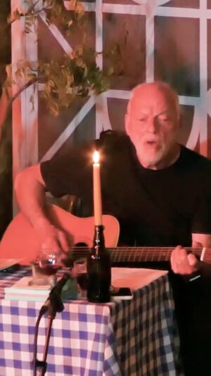 David Gilmour Instagram - 📺 David has put together some higher quality videos of his performances from the Von Trapped Family livestreams, which we’ll be uploading in full to his official YouTube channel over the coming weeks. We begin with David's cover of Syd Barrett’s Dominoes from May 2020.