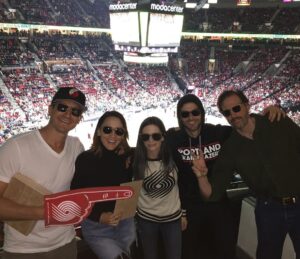 David Giuntoli Instagram - Thank You @trailblazers for a heckuva send-off. We've been fans for 6 years now, and plan to be for 60 more. 
photocred:  @bltkey  #ripcity
#grimm 
#trailblazers 
#shwood
@shwoodshop