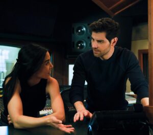 David Giuntoli Instagram - #amillionlittlethings tonight. A human touch. You’ll #Lovett.