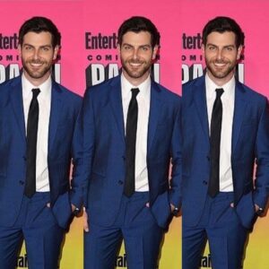 David Giuntoli Instagram - The Conjoined Giuntoli Boys would like to thank @brooksbrothers & @alfiebakerstyle for making this look possible.
#sdcc2016 #ew #triplets #grimm #brooksbrothers