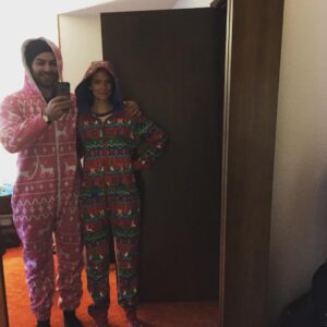 David Giuntoli Instagram - Christmas just got a double dose of sexy.

#tipsyelves