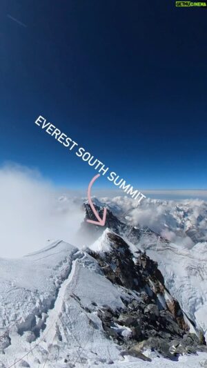 David Göttler Instagram - Up there, everything is immensely difficult; not least, really believing that each of these tiny, slow steps was taking me closer to the summit of Everest.
.
#neverstopexploring @thenorthfacede #everest #noO2 
#8848 #himalayas #expedition @julbo_eyewear