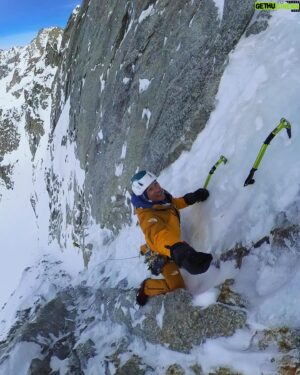 David Göttler Instagram - Best chance to be alone on an alpine climb in Chamonix? Go climbing on a powder day! 😬
Thanks @sethkeena for sacrificing a ski day. 🙏🏻
.
#neverstopexploring @thenorthfacede #chamonix #playground #trainingday #summitseries #mixedclimbing #alpineclimbing