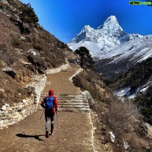 David Göttler Instagram - Trekking season is just around the corner for a lot of people, so in this week’s episode I will share the details of my trekking kit with you.
Just a disclaimer tho: my kit is pretty light and minimalistic, but trekking up the Khumbu, or to a remote base camp, or even a hut to hut trek in the European Alps are all so much more enjoyable with next to nothing in your pack! Don’t you agree? 
Check out the full episode of #MountainMentor on youtube.
.
📸: #1 @mike_d_arnold 
.
#mountainmentor #monday #trekking #wandern #kumbu #annapurnatrek #ebctrek #lightandfree #trekkingkit #himalayas #nepal #youtubechannel @thenorthfacede @alpsolut.pictures