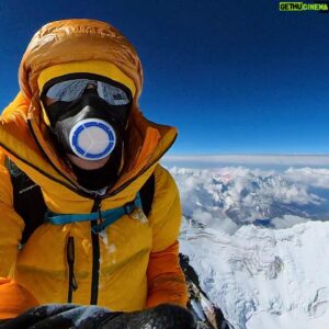 David Göttler Instagram - #MountainMentorMonday!  This time I’m hoping to answer one of the most frequent questions I get asked in the comments of my posts: “Why do I use this face mask?”. 
In the old days, I only used to wear a buff…like in the the first photo which was in winter 2013 on Nanga Parbat. Since then I’ve learned how much room for improvement there really was and ever since I use the Airtrim mask (picture #2) like on Everest, I really feel that I perform so much better and I have much less high altitude coughing. Check out episode 2 of my #MountainMentor series for all the details. 
.
LINK IN BIO!
.
( And ….I hear you! we working hard to get proper english subtitles! thanks for your patience on this. 🙏🏻)
.
#mountainmentor #youtubeseries #neverstopexploring #airtrimmask #tipsandtricks #lifehacks #neverstoplearning @thenorthfacede @alpsolut.pictures