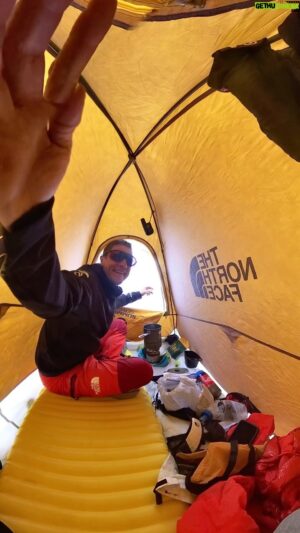 David Göttler Instagram - The weekend is approaching fast. I hope you’ve got some crazy parties lined up although it will be hard to beat the wild scene up on Island Peak with @lucienboucansaud & @guillaume_pierrel a few days ago.
.
🎥: @insta360 #x3
.
#party #tent #himalaya #fun #partytent #neverstopexploring @thenorthfacede #tomorrowland #ImjaTse #IslandPeak