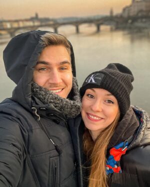 David Gránský Instagram - …a pak někde uprostřed Prahy zatroubilo auto a kde se vzal tu se vzal @jakubkotek_2.0. To jsou náhody ✨