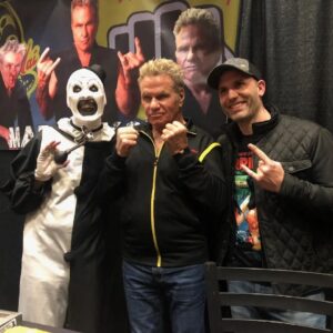 David Howard Thornton Instagram - Got to meet so many incredible fans as well as actors that I admire at Horror Hound Weekend! What an awesome time! I'm one happy clown. 🤡😁 @horrorhound @matthewlillard @thegiancarloesposito @martinkove @xolo_mariduena @peytonlist.