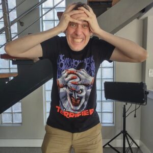 David Howard Thornton Instagram - Going crazy over my new shirt from @terrorthreads ! #terrifier2 #arttheclown #thekillingjoke #joker