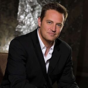 David Lantin Instagram - 🥲#matthewperry 

Une nouvelle page de notre adolescence qui s’en va 🙏