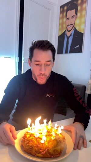 David Lantin Instagram - #45ans #12novembre 🫣🤪 Merci à toutes & tous pour vos nombreux messages 🙏😘
