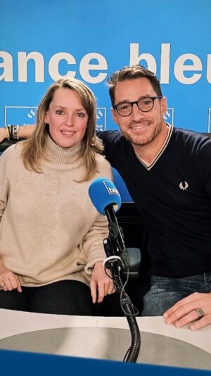 David Lantin Instagram - 🔵 Ce mercredi 03 Avril dés 20H30 sur France Bleu je reçois l’écrivaine @aurelie_valognes à l’occasion de la sortie de son 10eme roman #LaLignée aux éditions Fayard 

🔹 EXTRAIT 1 de l’émission de ce soir (vidéo)