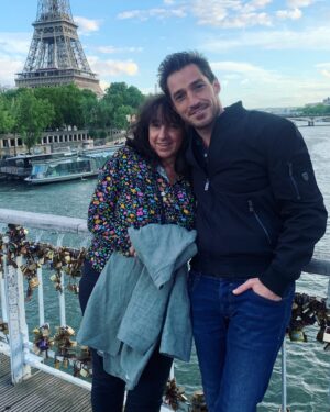David Lantin Instagram - Bonne fête à toutes les mamans du monde et une bonne fête à la mienne que j’aime tant ❤️🫶

@sylvettelantin 😘