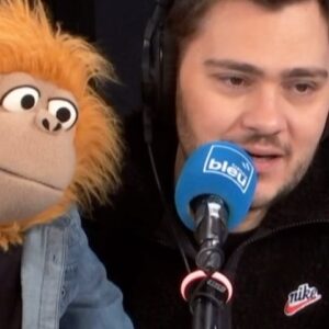 David Lantin Instagram - 🔵 Ce mercredi soir, 20H30, dans la « Scène Culture » sur France Bleu, je reçois @jeff_panacloc et son acolyte #JeanMarc 

🔹A l’affiche de “Jeff Panacloc à la poursuite de Jean Marc” en salle ce mercredi)

🔹 Extrait de l’émission LA SCÈNE CULTURE sur #francebleu avec Jeff PANACLOC 

🔷 Podcast & Replay : voir lien dans ma bio (💻📲)

#jeffpanacloc #cinema #davidlantin #lasceneculture