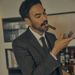 David Lee McInnis Instagram - 스테이케이션

@danielcremieux.kr 

Photographer: @525_studio 
Creative Director: @ttaemyoiii 
Stylist: @jungyeeeezi 
Hair: @parkchangdae 
Make-up: @p._.syeoni 

Casting: @castingnow_agency 
My Agent: @sarament_official 

#mensfashion #style #staycation