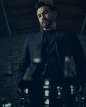 David Lee McInnis Instagram - Mondays move… 

@danielcremieux.kr 

Photographer: @525_studio 
Creative Director: @ttaemyoiii 
Stylist: @jungyeeeezi 
Hair: @parkchangdae 
Make-up: @p._.syeoni 

#mensfashion #style #chess