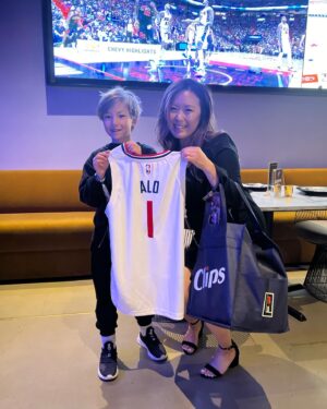 David Lee McInnis Instagram - GO CLIPS!!
Thanks so much @missjamielee for making A’s first game insanely memorable!! 🙏🏻💙🙏🏻💙🙏🏻