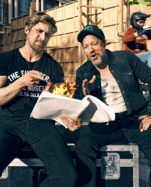 David Leitch Instagram - Me and RG, are you ready for some ACTION…! Amazing day with @menshealthmag and #RyanGosling👍

@thefallguymovie 
@87northaction