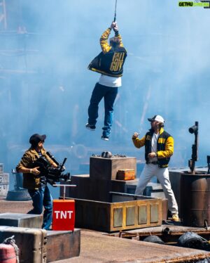 David Leitch Instagram - Once a Fall Guy, always a Fall Guy…
Yesterday was pretty EPIC-  #TheFallGuyMovie live preshow at Universal Studios STUNTACULAR! Great thanks to the entire team for creating such an AMAZING experience!!

@thefallguymovie 
#RyanGosling
@airaware1 
@shahaub 
@unistudios 
@action_horizons_stunts